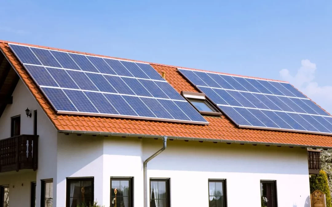 Should I Leave My Solar Panels On All the Time?